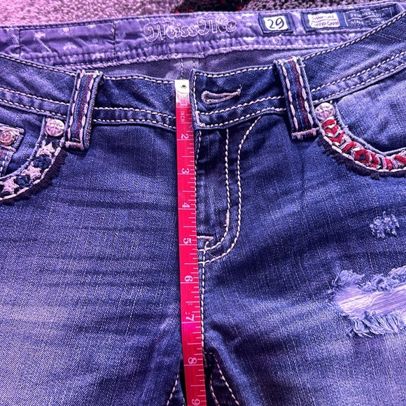 Ladies Miss Me Signature Cuffed Capri - Picture 8 of 8